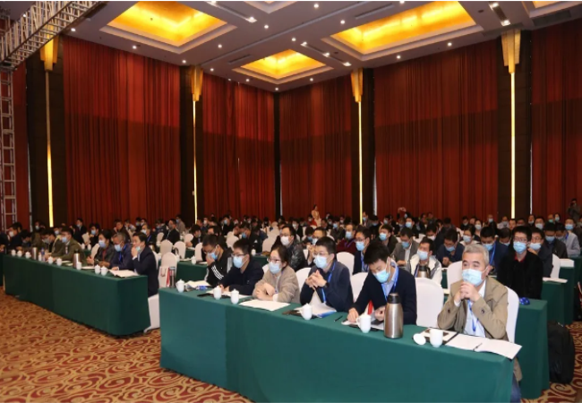 國機(jī)集團(tuán)黨委常委、副總經(jīng)理丁宏祥出席中國軸承工業(yè)科技創(chuàng)新高端論壇